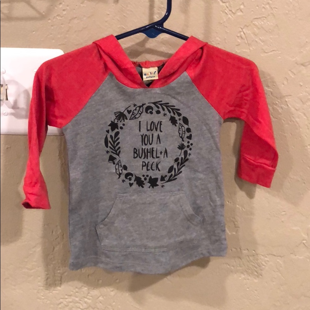 Raglan hoodie